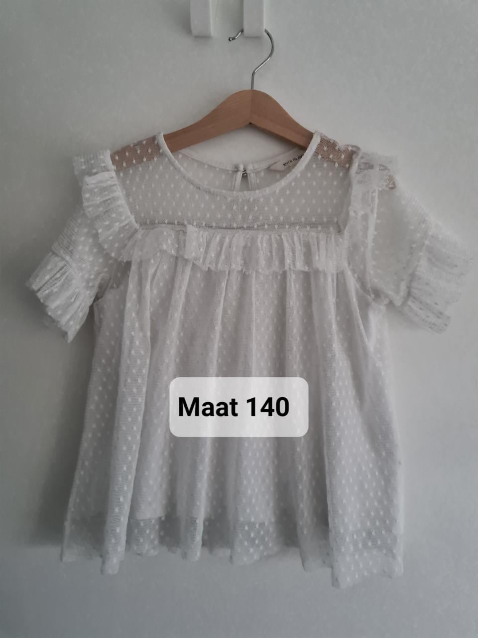 Heel mooi en leuk wit voile blousje van River Island, maat 140.