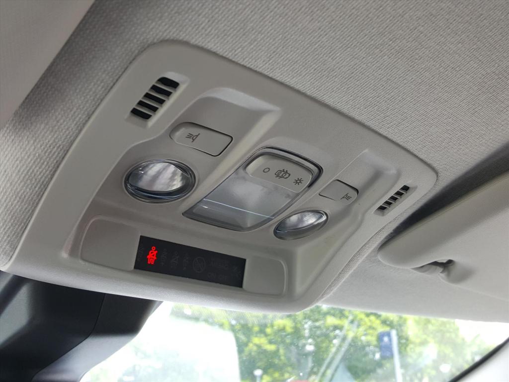 Citroen C3 shine 1.2 pt-110pk s&s (vol)automaat/eat6 | apple carplay & andr
