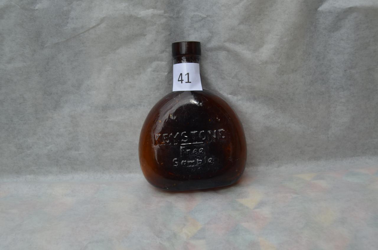 Keystone Burgundy oude Austr. wijnflessen 19e eeuws