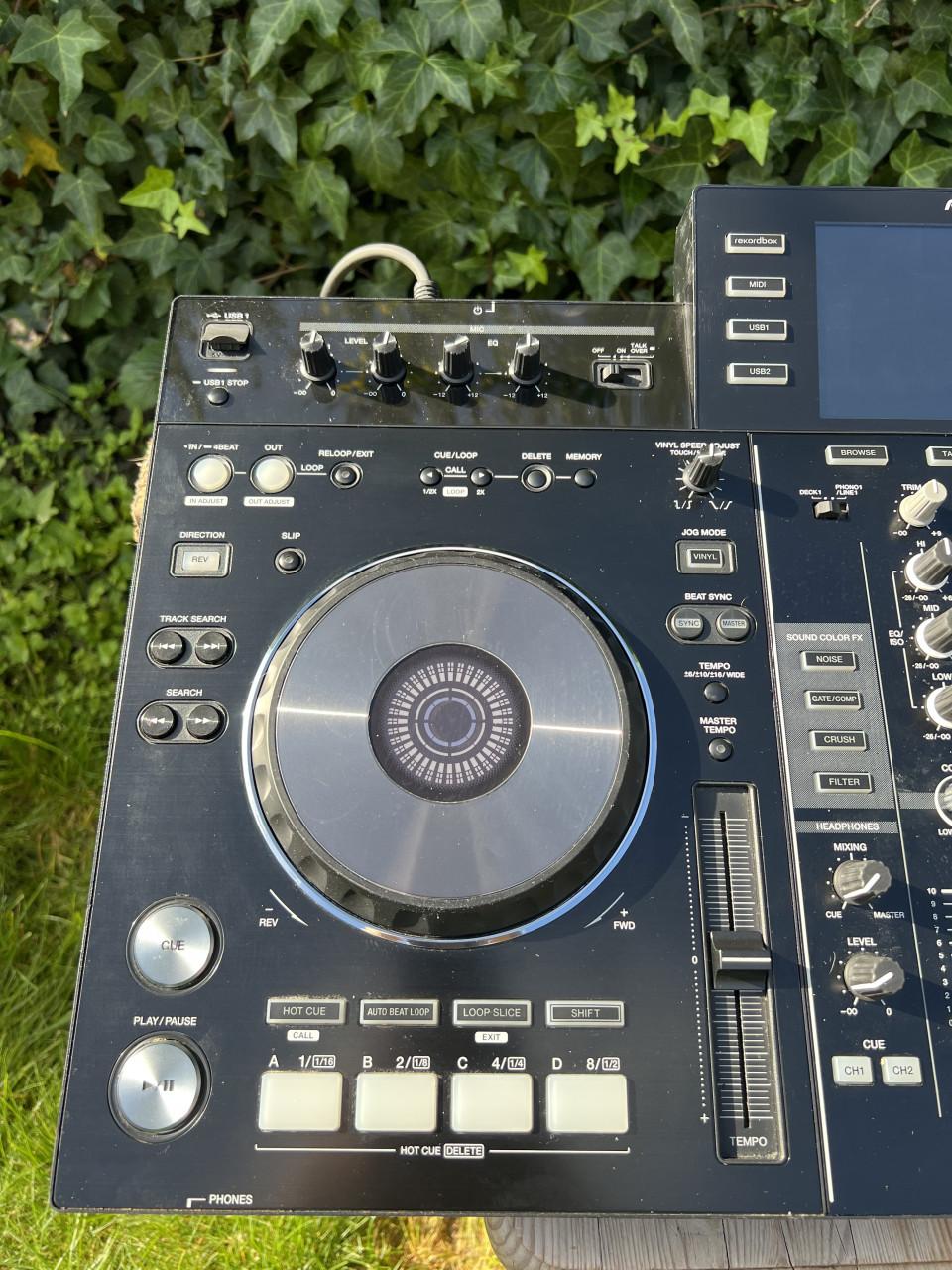 Pioneer XDJ RX - Standalone DJ Controller