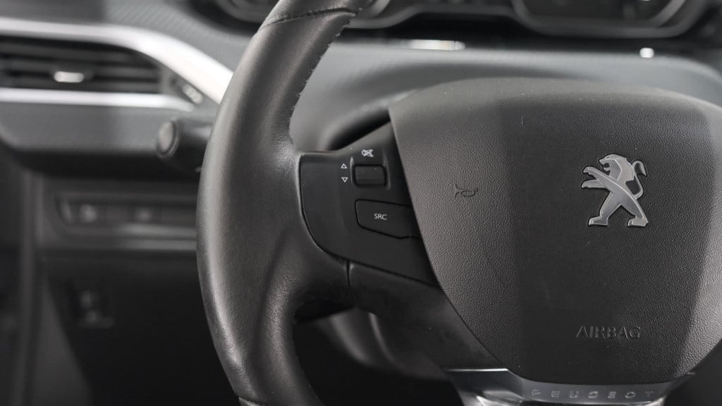 Peugeot 2008 puretech 82 signature | camera | apple carplay | parkeersensor