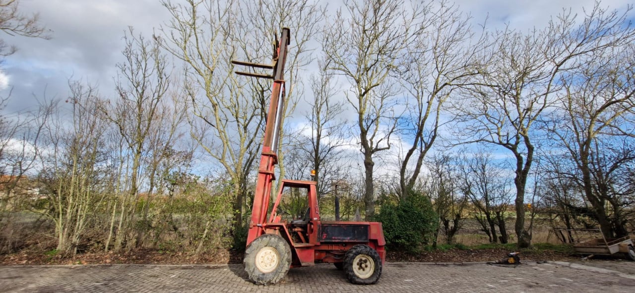 Te koop: Manitou 4 tons ruwterrein-heftruck