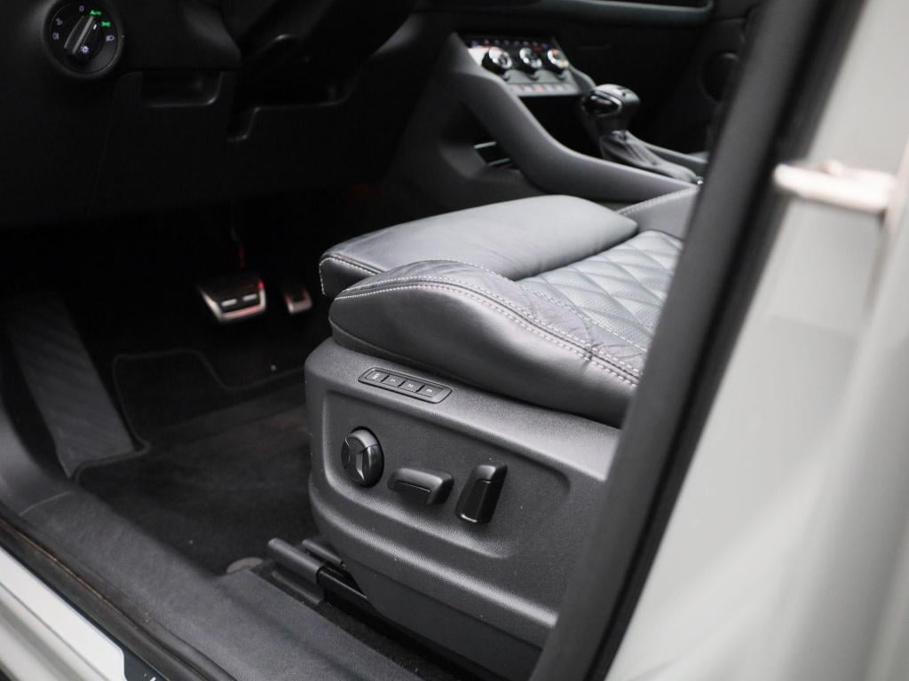 Skoda Kodiaq 1.5 tsi sportline business | automaat | trekhaak | panoramadak