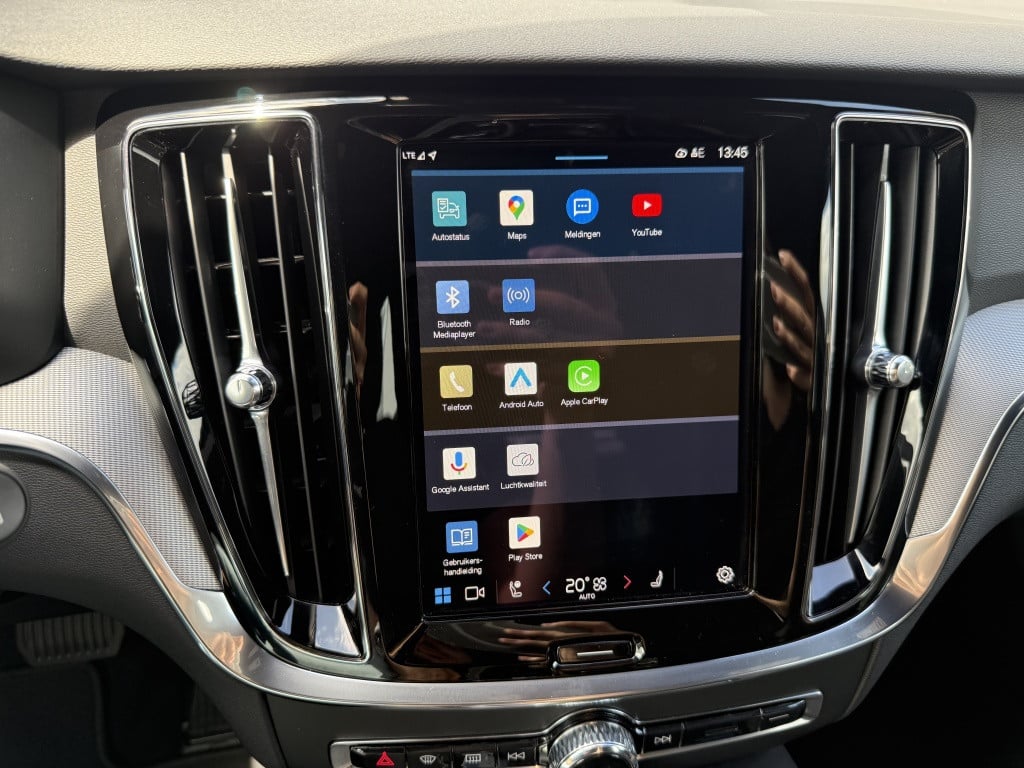 Volvo V60 t6 398pk recharge plus dark| adap.cruise| 360camera| trekaak