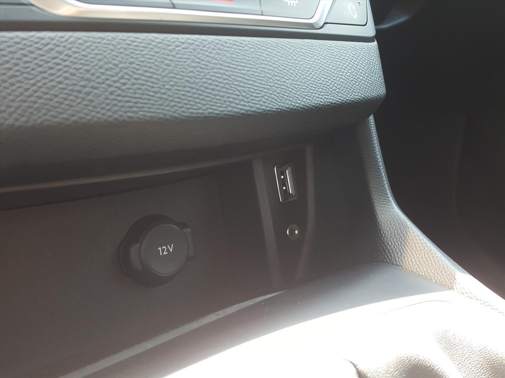 Peugeot 308 gt 1.6 turbo-205pk navigatie | full-led | alcantara | trekhaak 