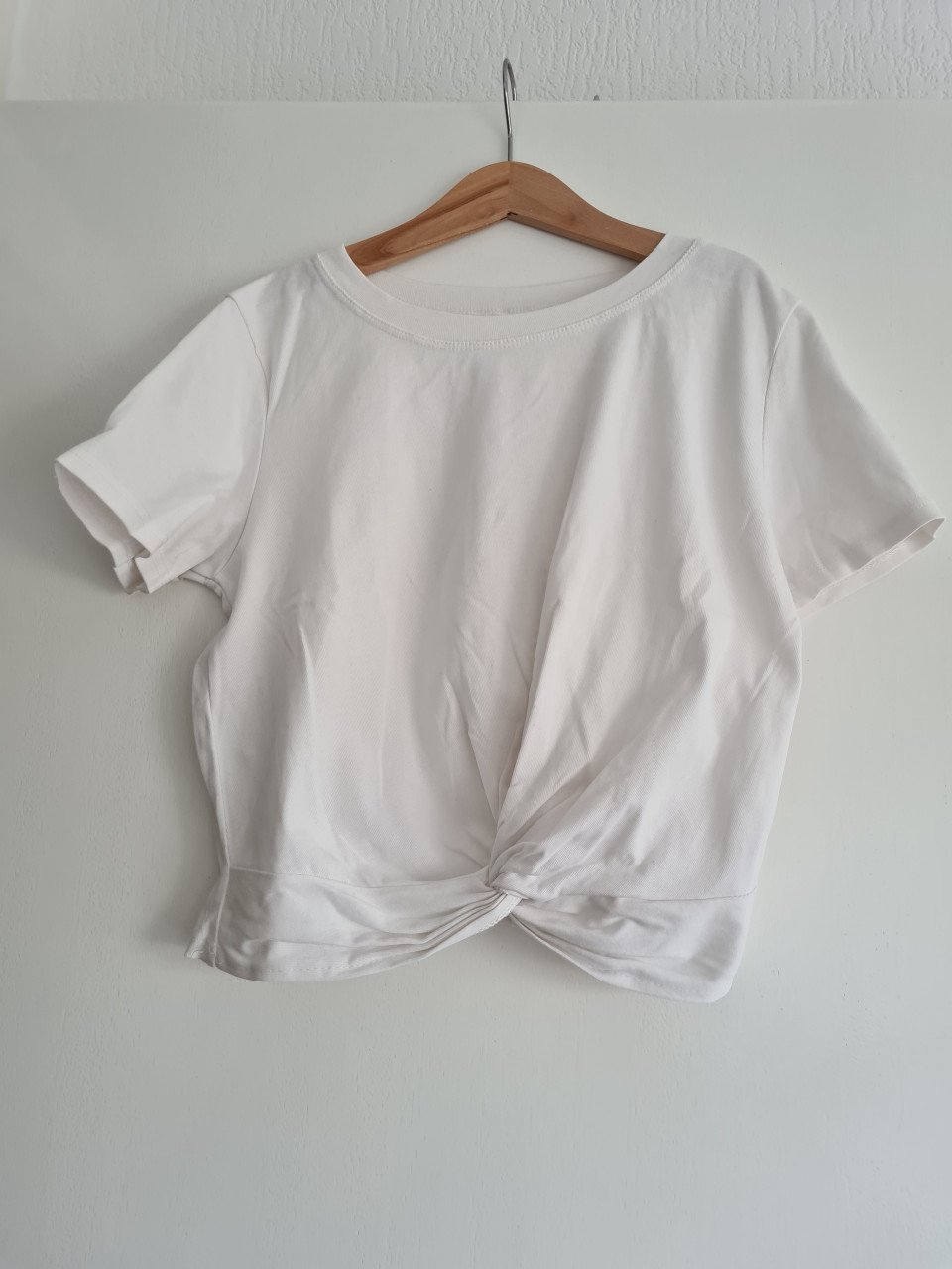Wit shirt met knoop detail Mt 128-134