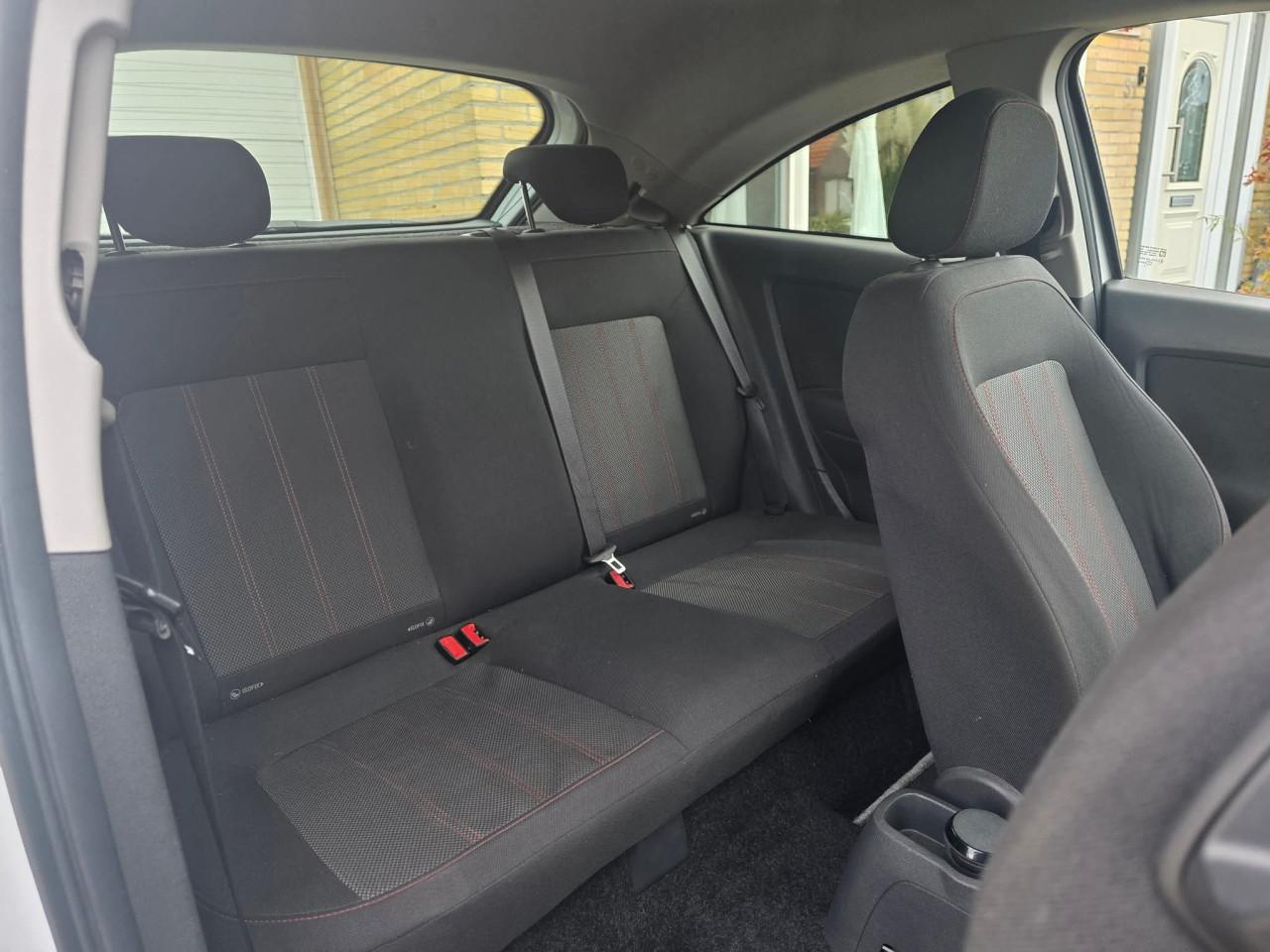 Tekoop zeer mooie Opel Corsa 1.4i 16V  Black and  White