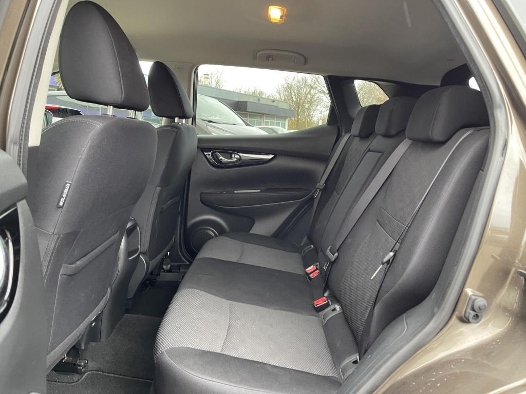 Nissan Qashqai 1.2 n-connecta | navigatie | 360° camera | stoelverwarming |