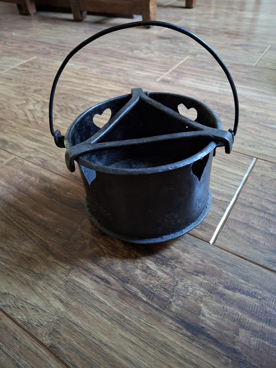 Antieke messing/koper theeketel met houten onderstel