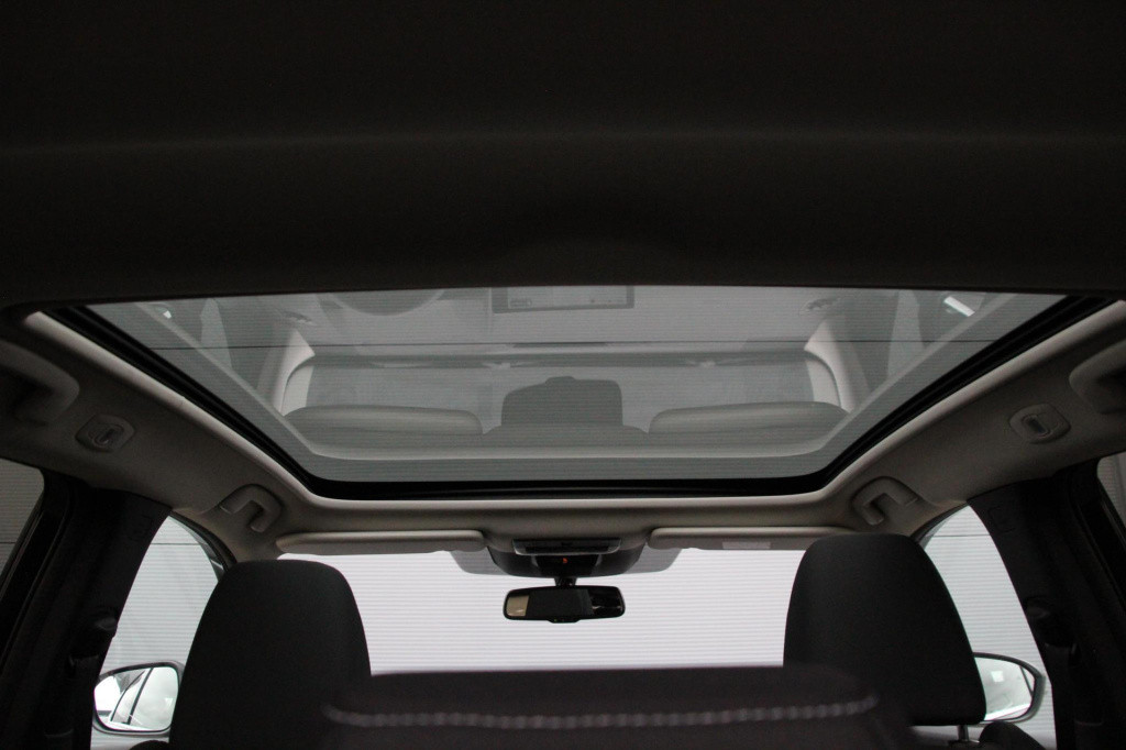 Nissan Qashqai 1.3 mhev xtronic n-connecta design pack | panoramadak | navi