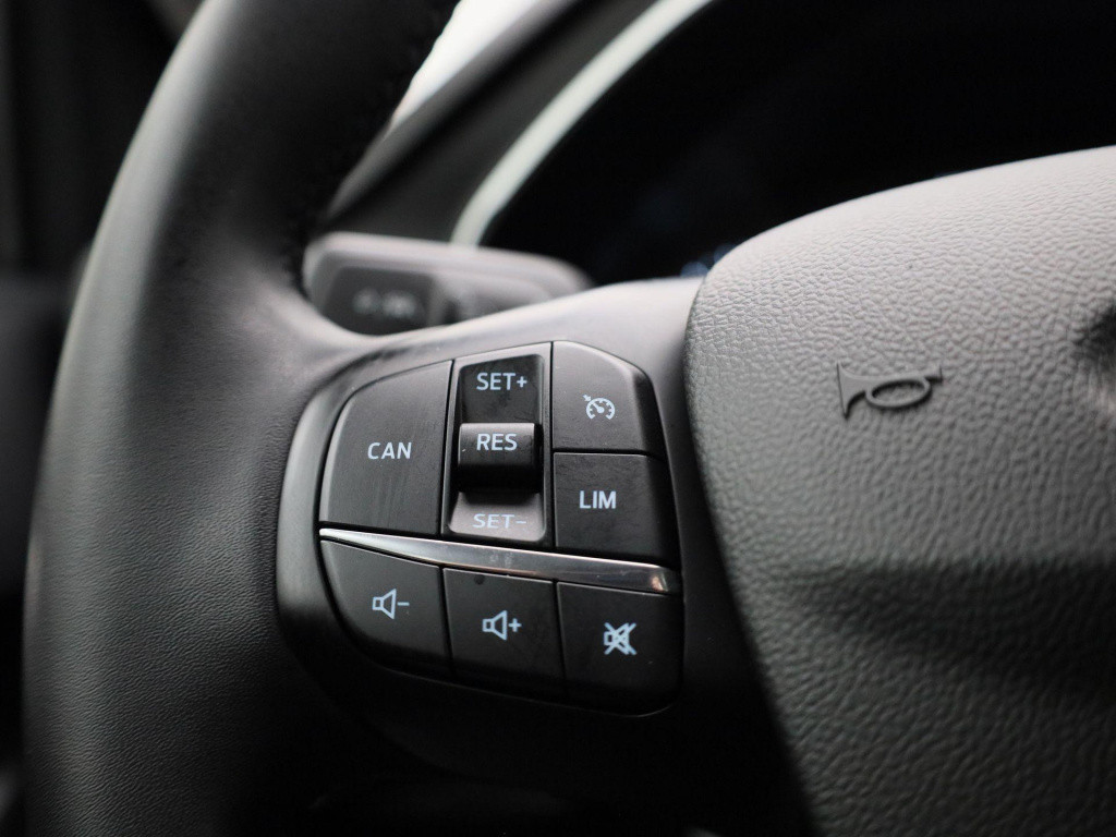 Ford Focus wagon 1.0 ecoboost hybrid trend edition business | cruise contro