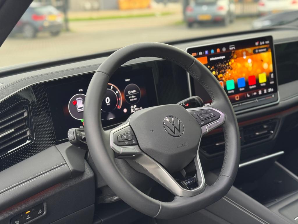 Volkswagen Tiguan 1.5 tsi goal * acc * 360 camera * trekhaak * lane + side 