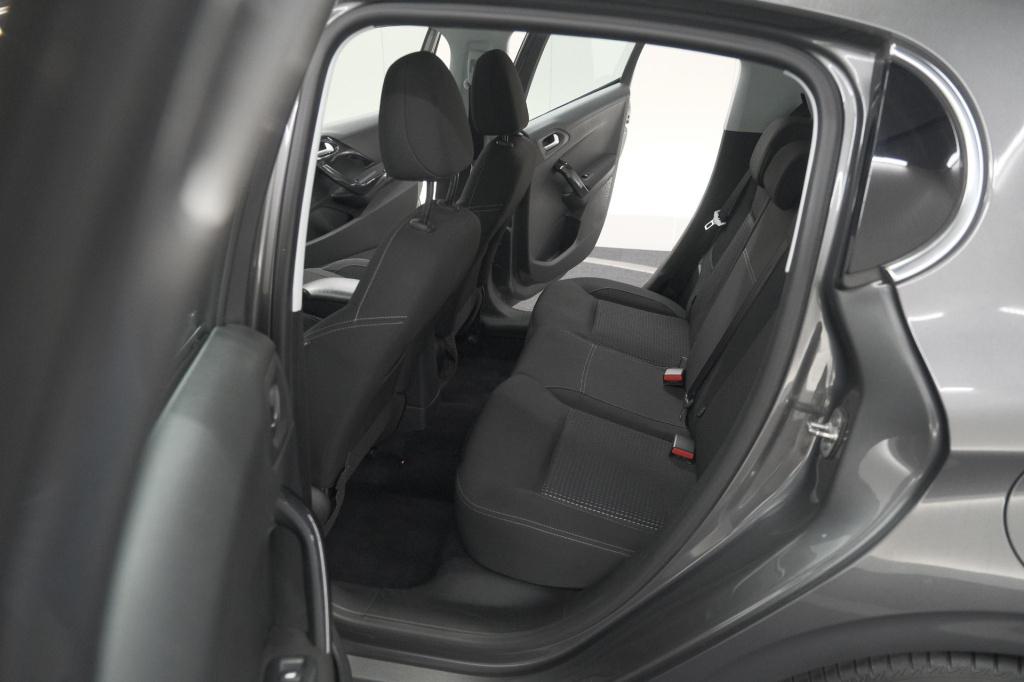 Peugeot 208 puretech 82 blue lease allure | parkeersensoren | climate contr