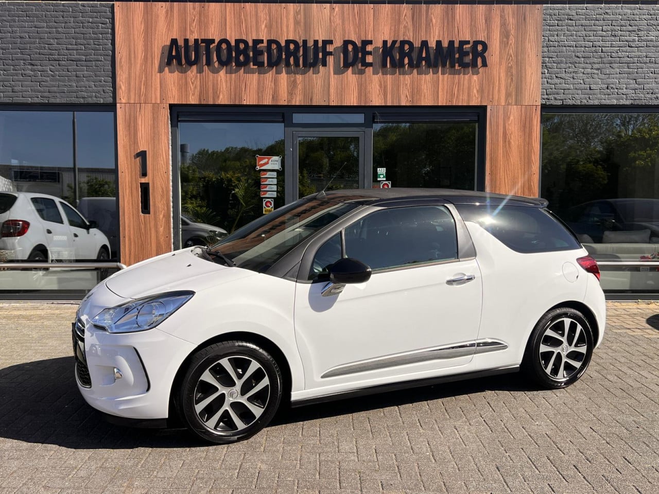 Citroen DS3 Cabrio 1.2 VTi So Chic