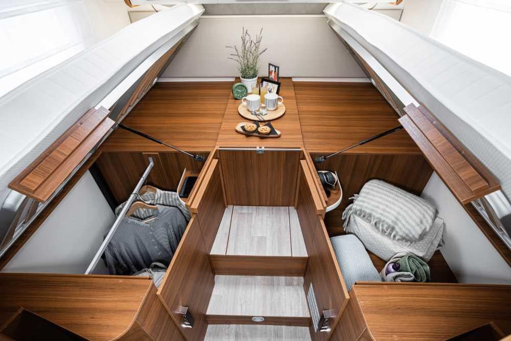 Elnagh Baron 573 - Lengtebedden - 7,45 m.