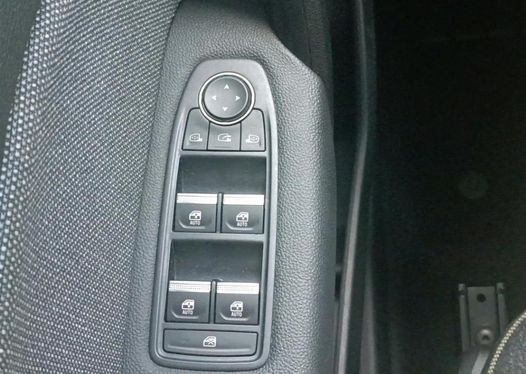Renault Captur 1.6 e-tech full hybrid 145 techno