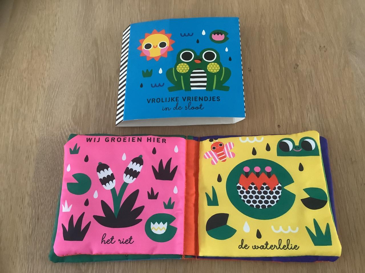 Baby Grijp/Rammel Bal + Stoffen Babyboekjes