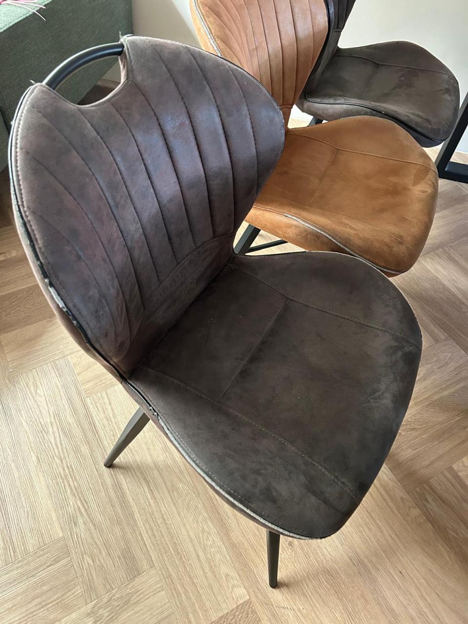 Mango houten tafel + 6 eetkamer stoelen