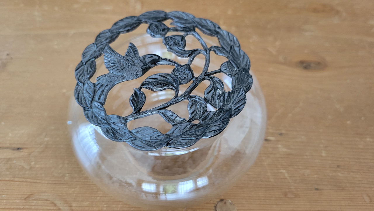 Vintage potpourri schaaltje kolibrie glas tin