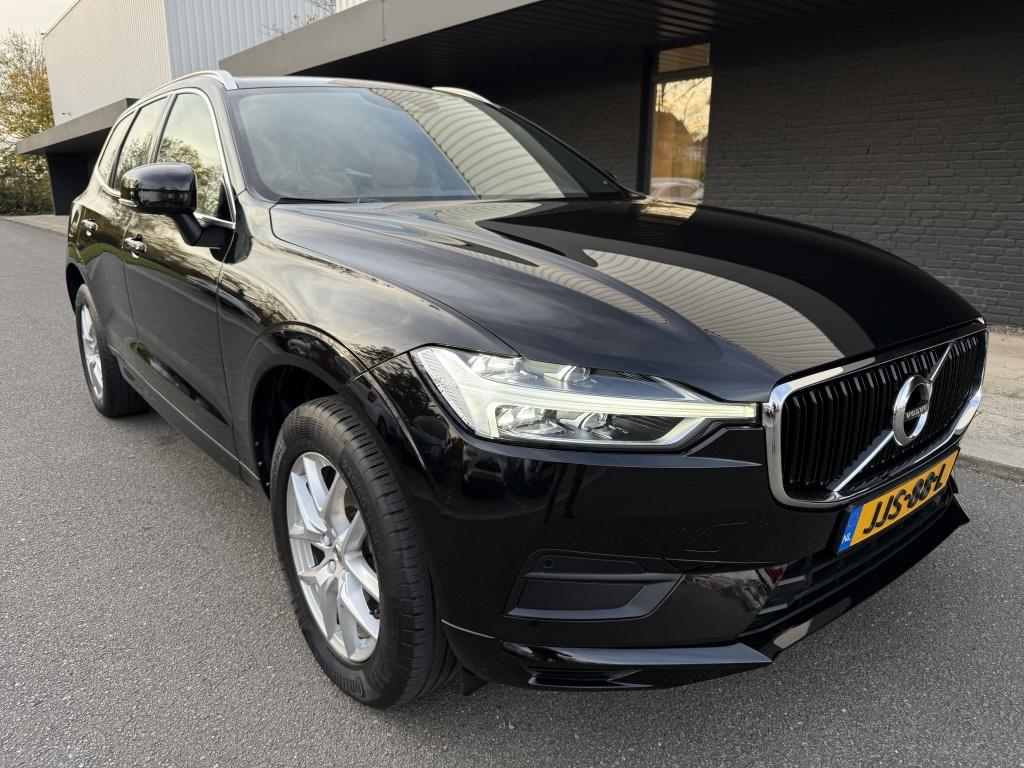 Volvo XC60 2.0 t4 momentum // 18.000km! //