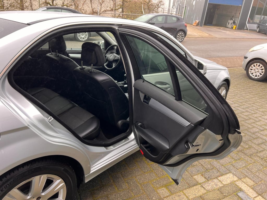 Mercedes-Benz C-Klasse 180 cdi blueefficiency business class avantgarde