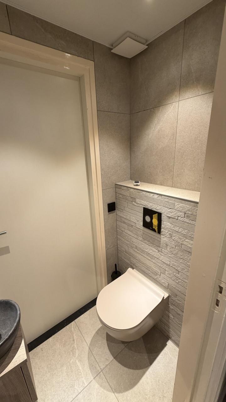 Badkamer renovatie en toilet renovatie