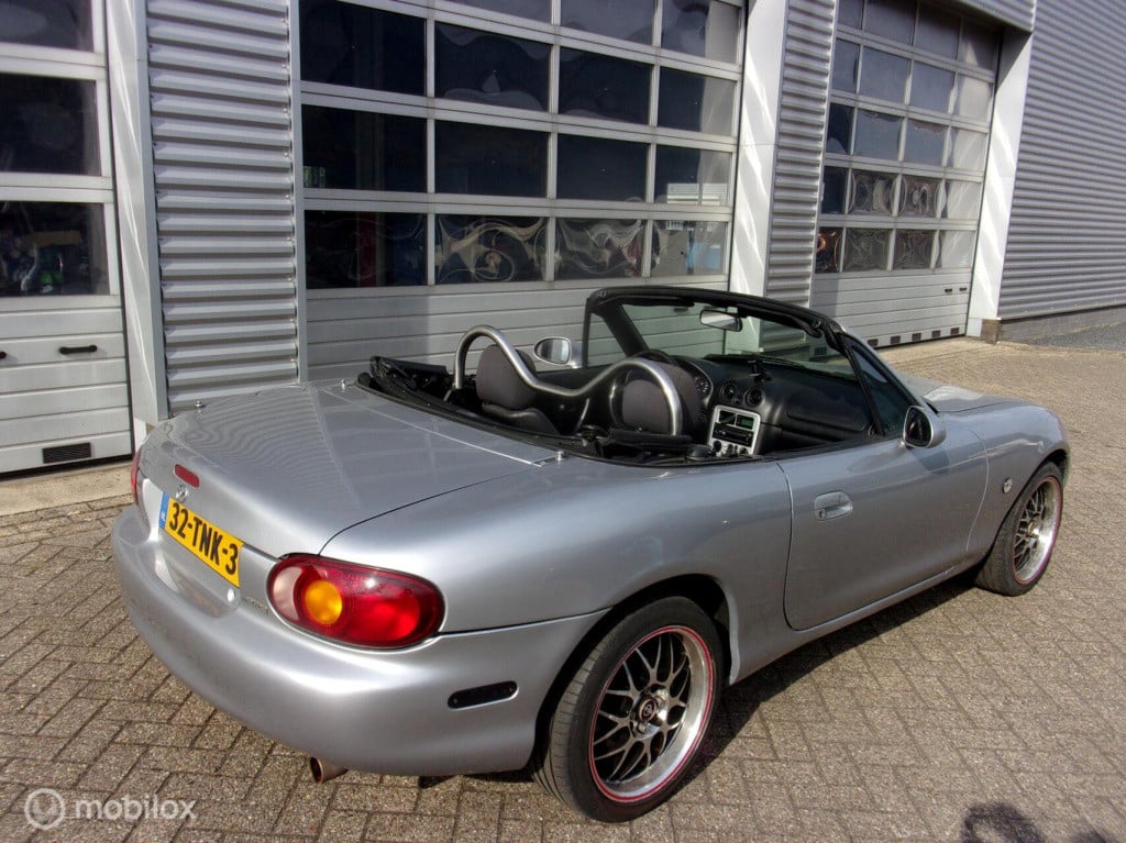 Mazda Mx-5 1.6i