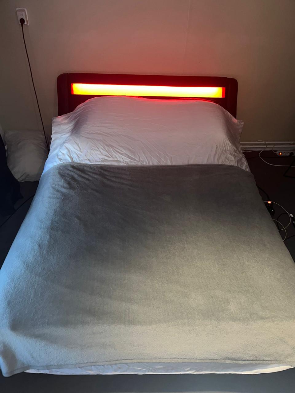 Bed 140cm met ledverlichting