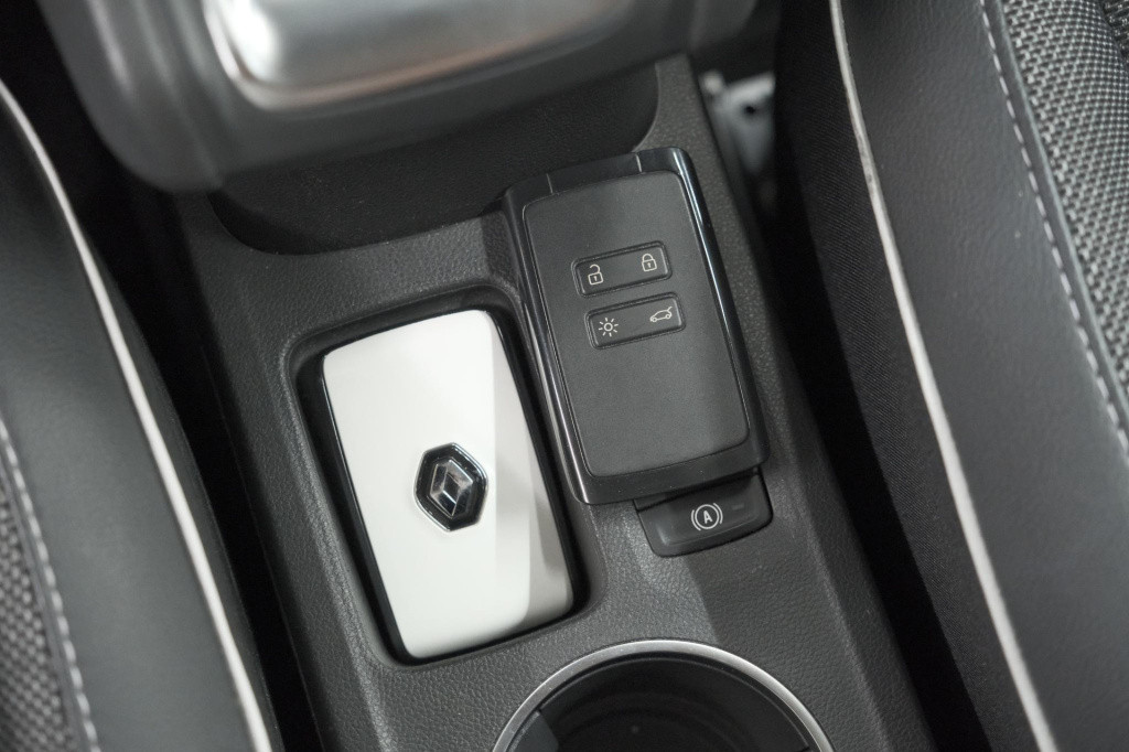 Renault Captur tce 90 techno | camera | apple carplay | navigatie | parkeer