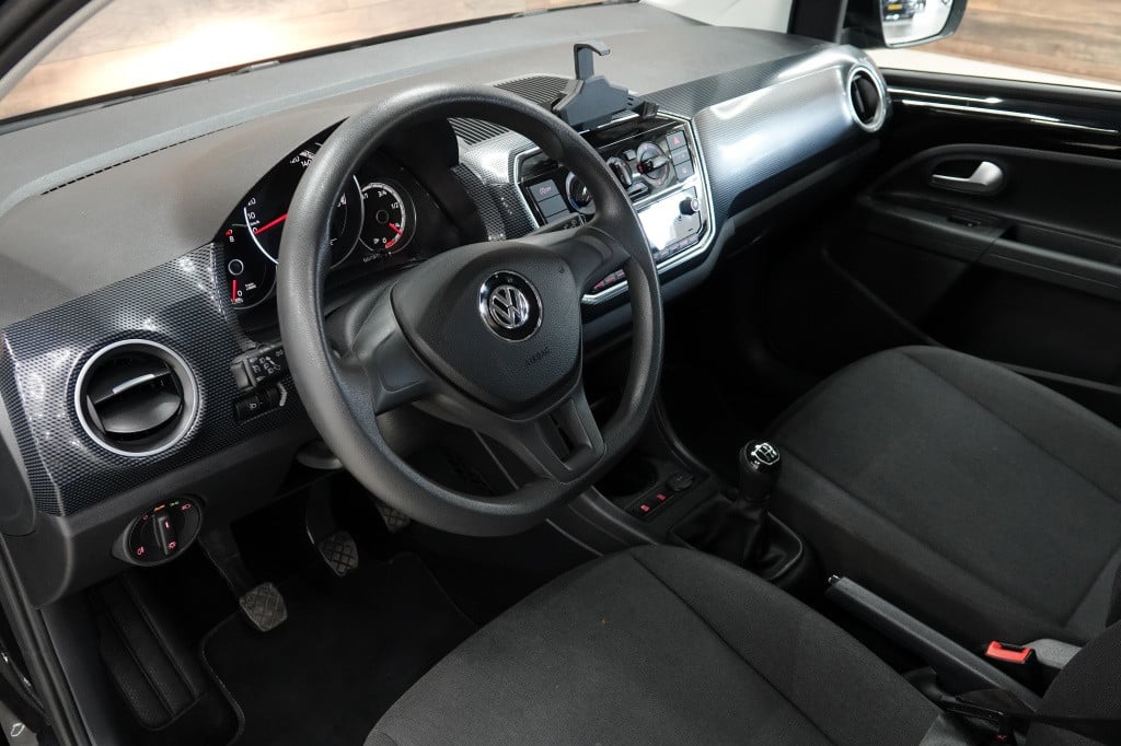 Volkswagen UP! 1.0 bmt move up! | cruise | bluetooth | airco |