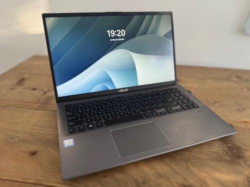 ASUS VivoBook 15   X512F Intel core i3
