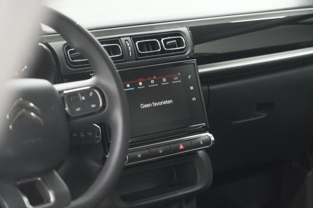 Citroen C3 puretech 110 eat6 max | parkeersensoren | apple carplay | 16 inc