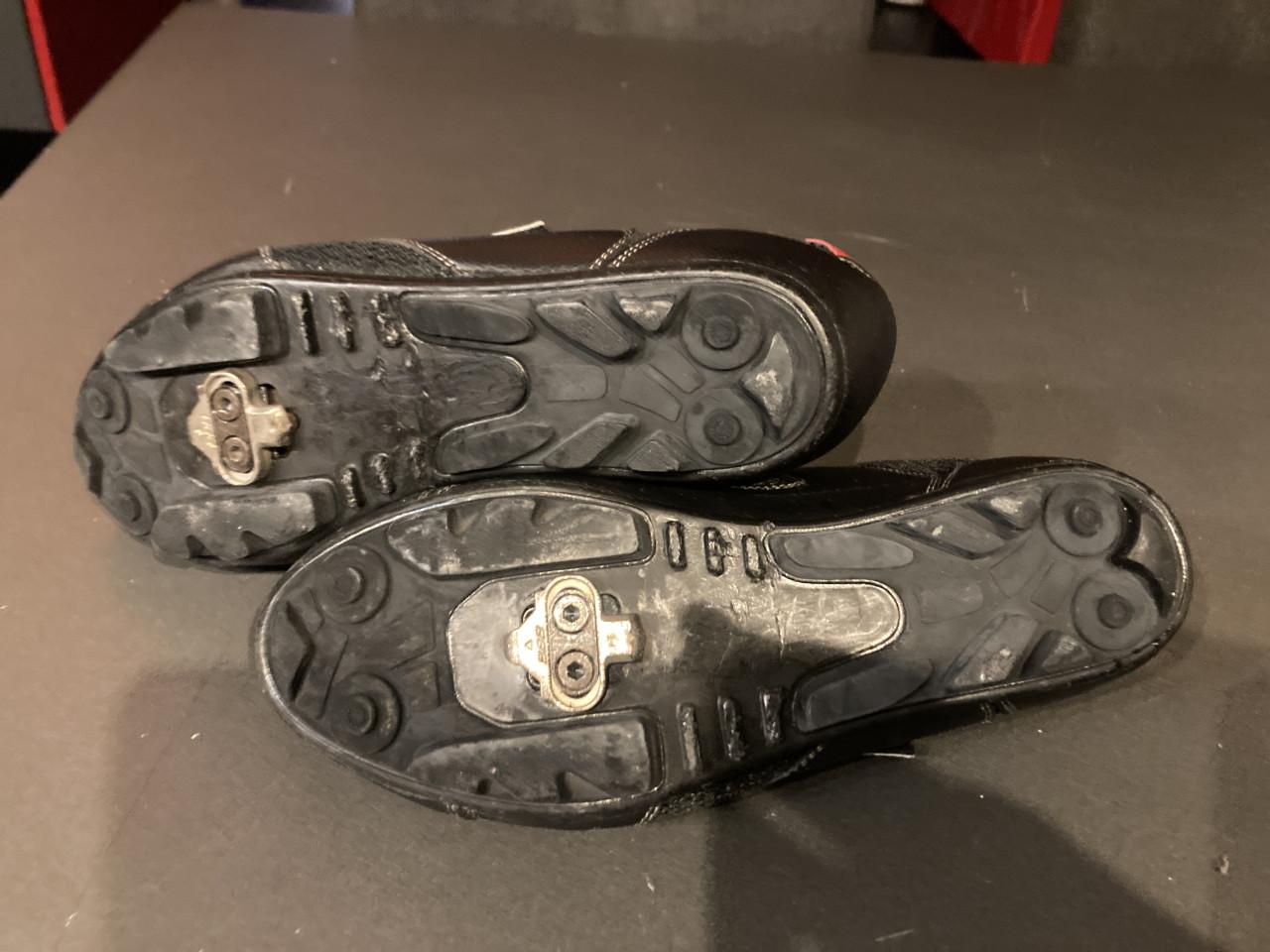 AGU wielrenschoenen - 42