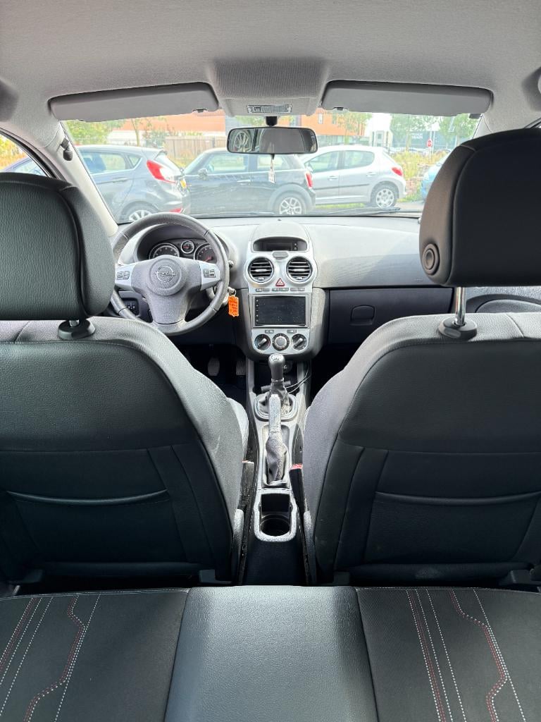 Opel Corsa 1.2 ecoflex selection - airco - stoelverwarming