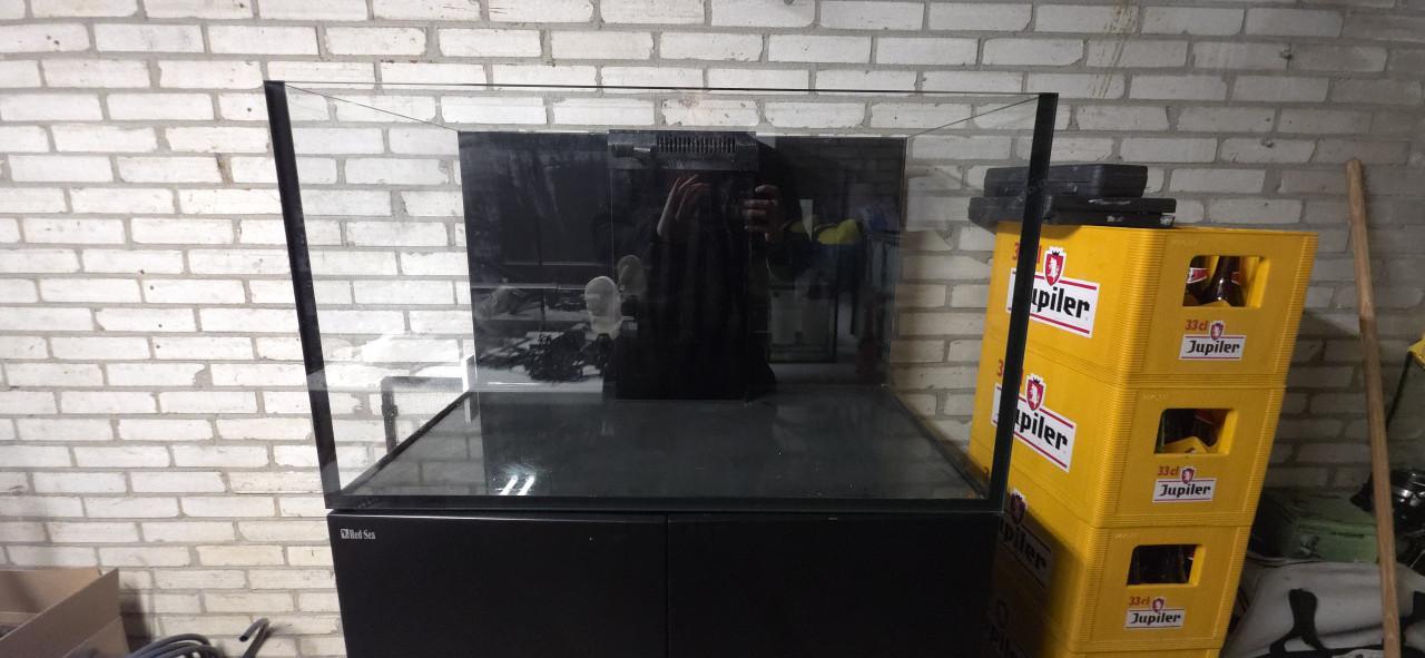 Zeeaquarium 250L incl apparatuur.