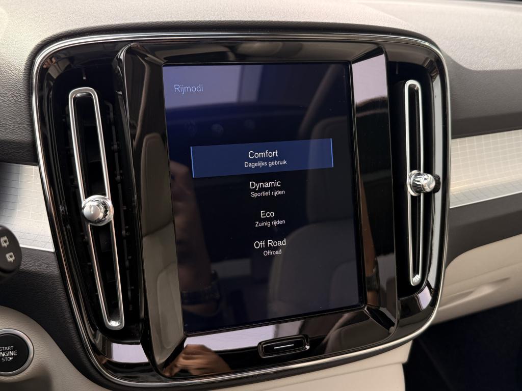 Volvo XC40 1.5 t3 | pano | navi | acc | achteruitrijcamera | stoelverwarmin
