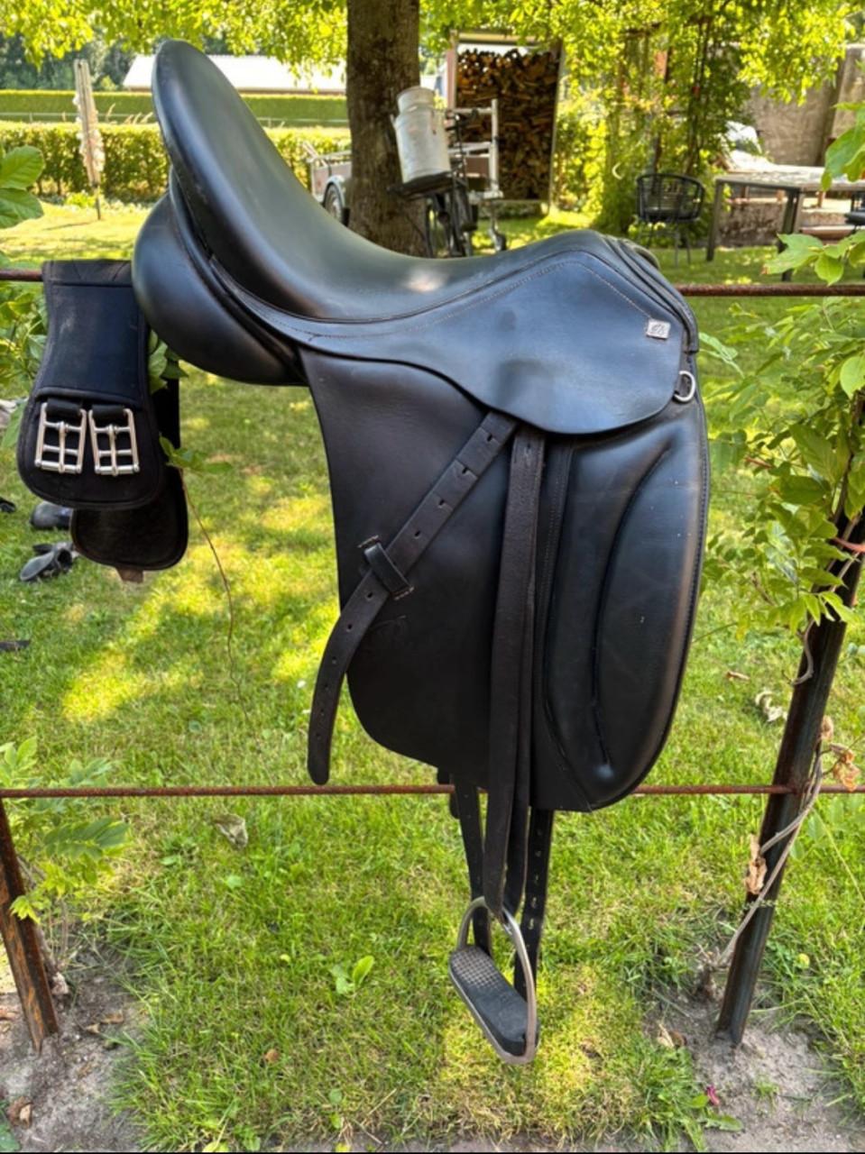 Dressuurzadel Rossner 17,5 inch