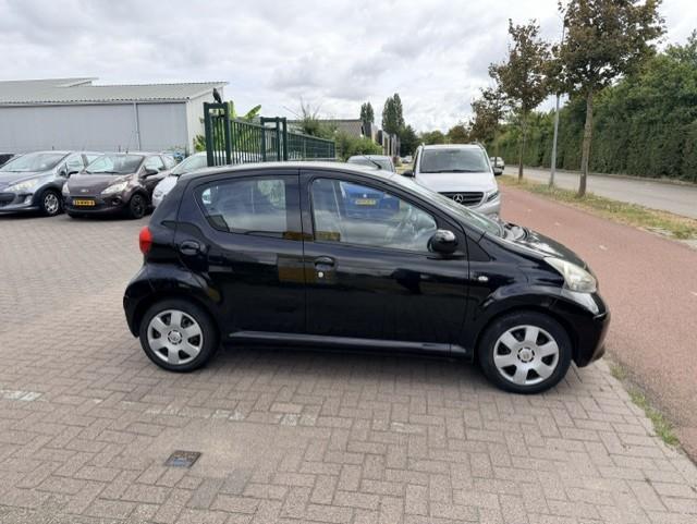 Toyota Aygo 1.0-12v +