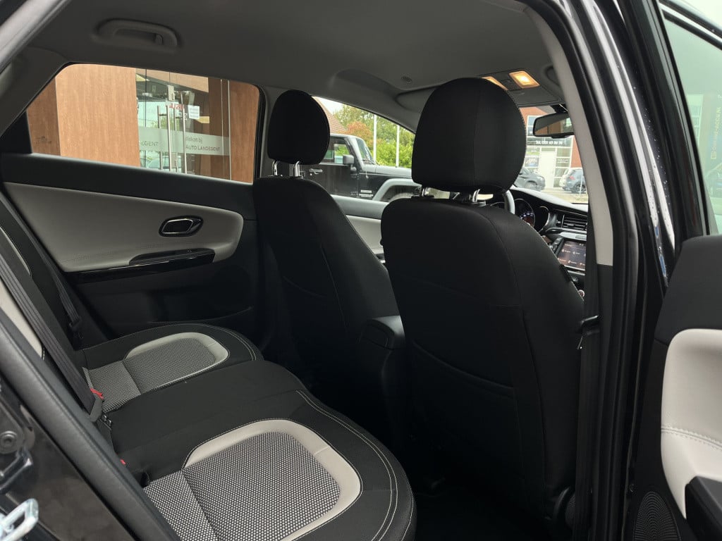 Kia Cee'd sportswagon 1.6 gdi dynamicline | navi | camera | cruise | lmv