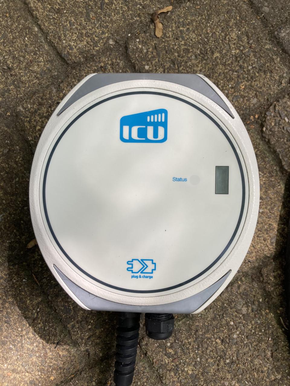 Laadpaal ICU met display 1fase 230V 16A 7m laadkabel type 2