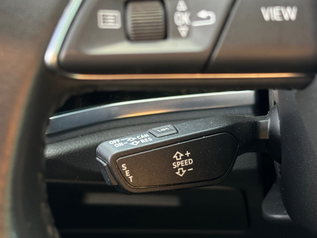 Audi Q3 35 tfsi * camera * matrix led * leer * keyless * trekhaak