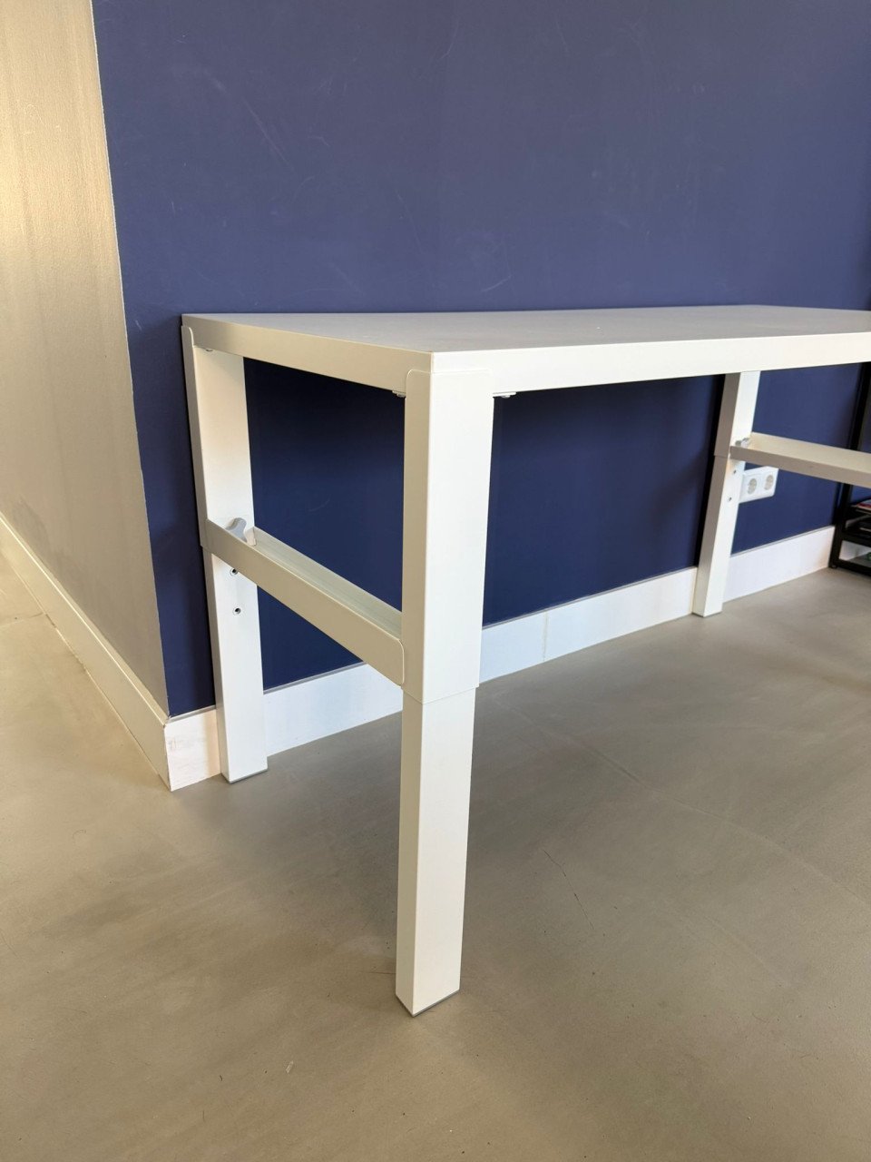 Kinderbureau Ikea wit in hoogte verstelbaar