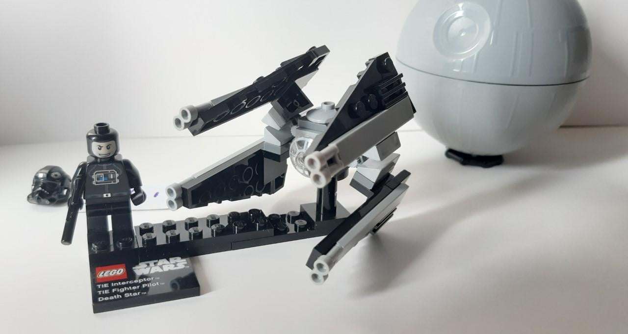 LEGO Star Wars 9676: TIE Interceptor & Death Star
