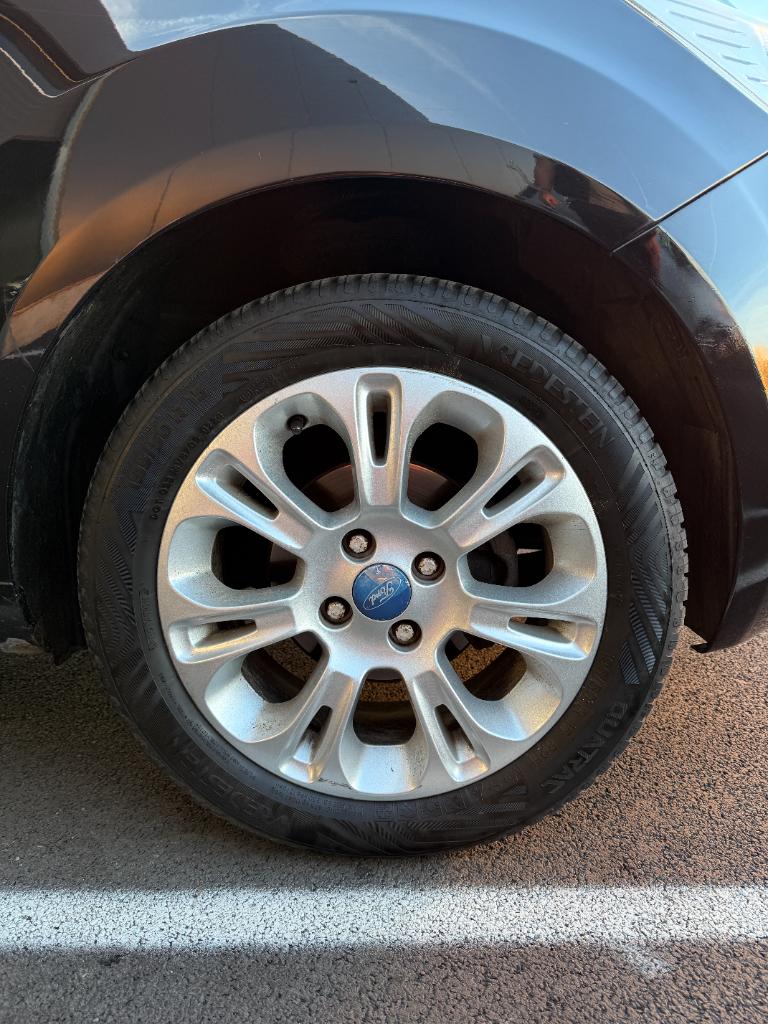 Ford KA 1.2 - titanium - airco