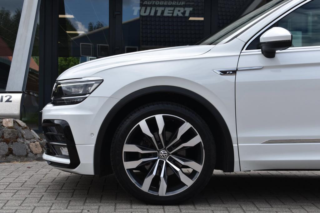Volkswagen Tiguan 1.5 tsi act r-line | trekhaak | camera | stoelverwarming 