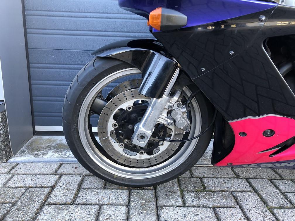 Onverknoeide Kawasaki ZXR750