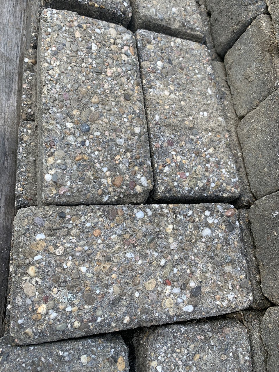 Betonklinkers +- 35m2.  Grijs