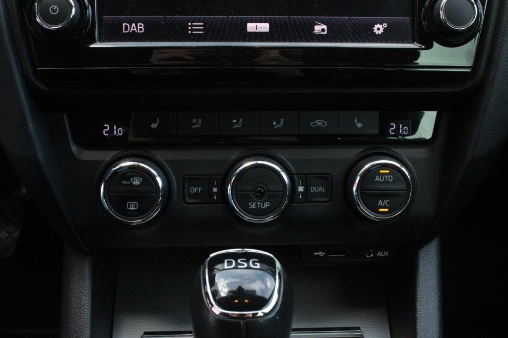 Skoda Octavia combi elegance business 1.4 tsi grt eleg bns