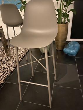 Tafel met stoelen