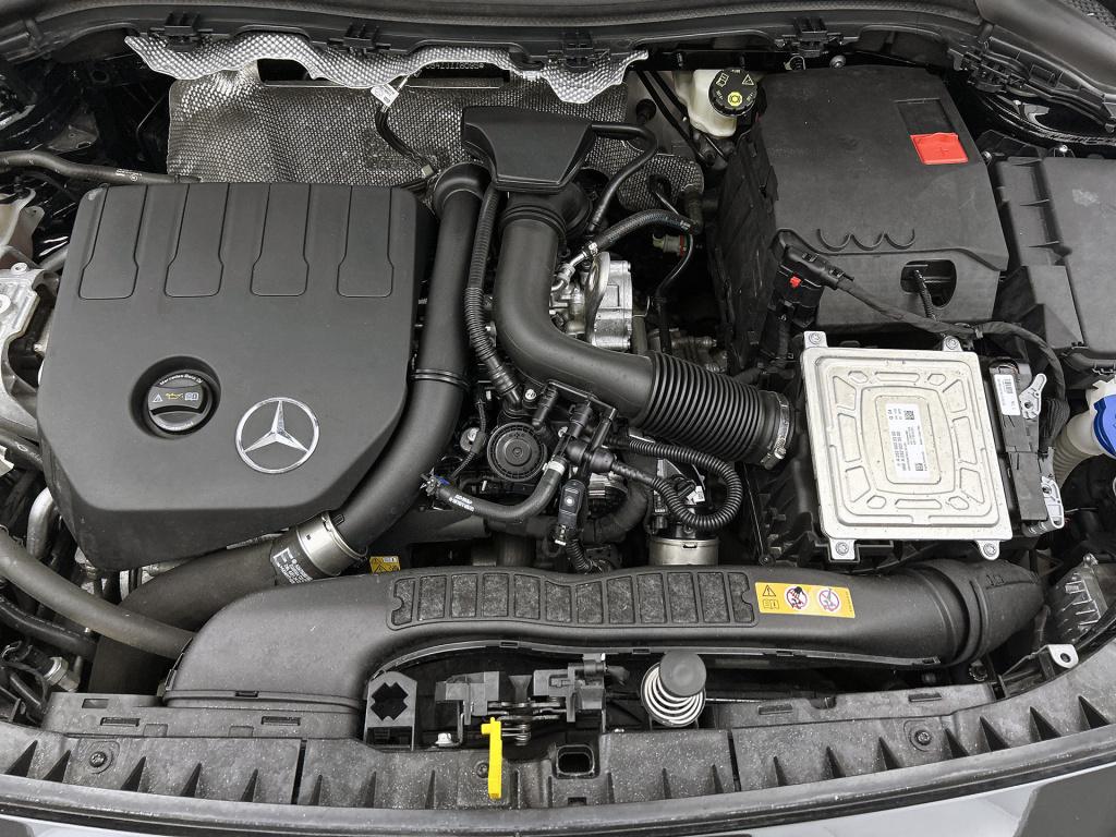 Mercedes-Benz B-Klasse 180 business solution amg | amg line | trekhaak | st